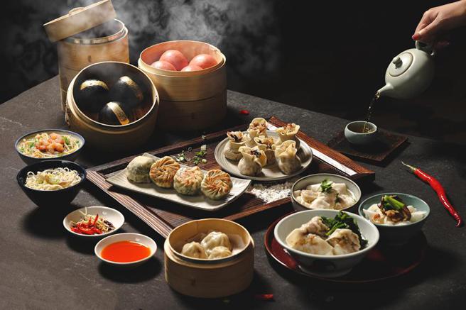 （烟波早堂携手手米其林必比登推介名店「沪舍余味」，6/1起重现道地茶楼文化。图／烟波集团提供）