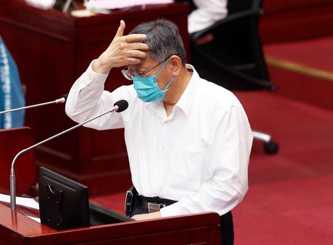 台北市长柯文哲周日解隔前一声令下，要求台北市高中以下各级学校在6月3日前完成疫苗接种。（本报资料照片）