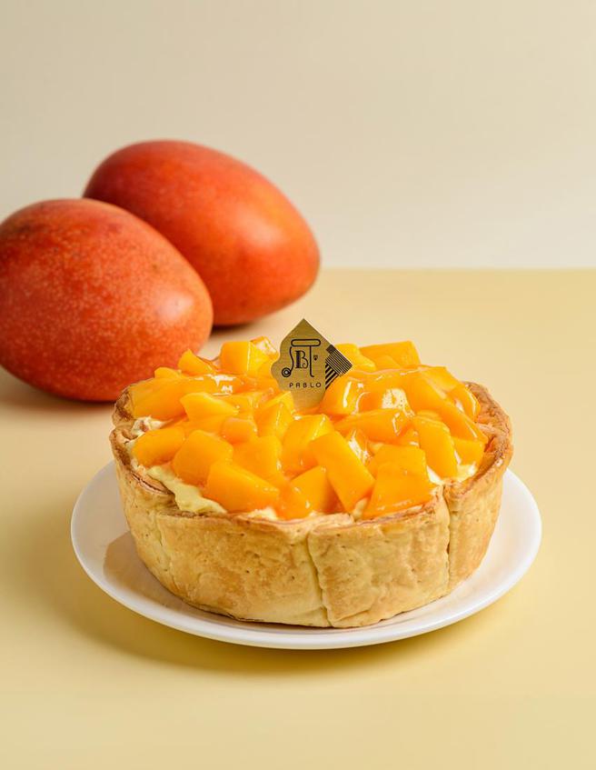 （PABLO「芒果派对起司塔」，强调每一口都能有新鲜芒果。图／PABLO提供）
