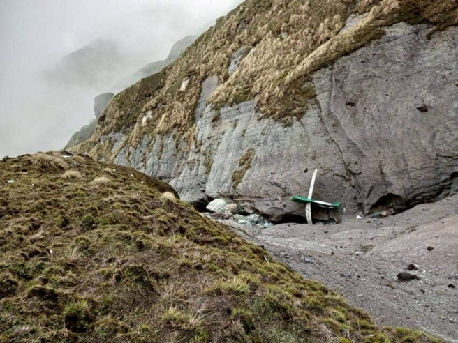 尼泊爾塔拉航空（Tara Air）一架孿生水獺式（Twin Otter）客機29日上午從西部城鎮波卡拉（Pokhara）起飛前往卓姆索姆（Jomsom），不久後即與塔台失聯，墜毀喜瑪拉雅山山區。(圖／路透社)