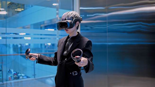 宏達電VIVE Focus 3及新一代VIVE移動定位系統榮獲iF產品設計獎。（宏達電提供）