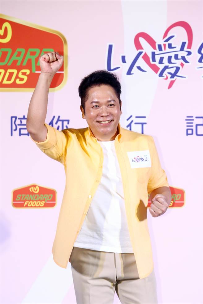 卜学亮透露目前还未送礼给黄子佼，打算等满月时再一併送上。（邓博仁摄）