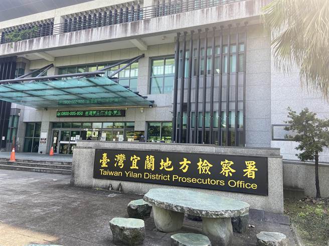 宜兰县罗东镇1名傅姓女子雇用锁匠更换罗东镇公正路上一间套房门锁，并擅自入住，被林姓房东发现后，坚持不搬离，林愤而报警处理，宜兰地检署以窃占案件侦查终结，认应提起公诉。（吴佩蓉摄）