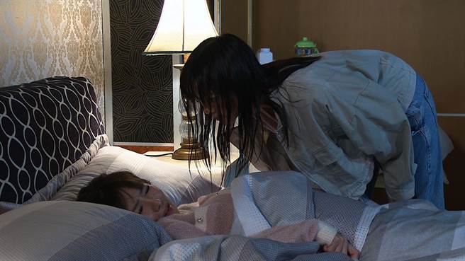 罗巧伦、林雨宣这场戏私下超爆笑。（民视提供）