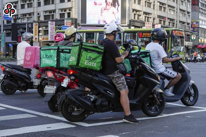 正妹抓包男友出轨，竟是在外送平台发现「偷吃鸡」的证据。（示意图／资料照）