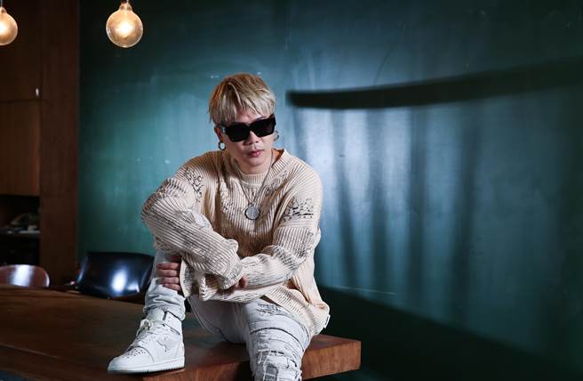 蕭秉治擬定「Project X 系列三部曲」計劃，正全力衝刺事業。（陳俊吉攝）