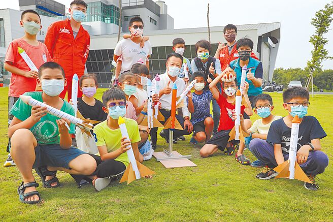 嘉义县北回二馆太空教育馆落成开幕，未来太空馆结合北回太阳馆，将成为云嘉南重要的科学教育场域。（嘉义县政府提供／吕妍庭嘉义传真）