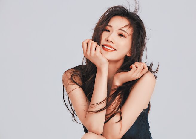 林志玲新书《刚刚好的优雅-志玲姊姊修养之道》线上开卖首日即引起抢购。（志玲姊姊慈善基金会提供）