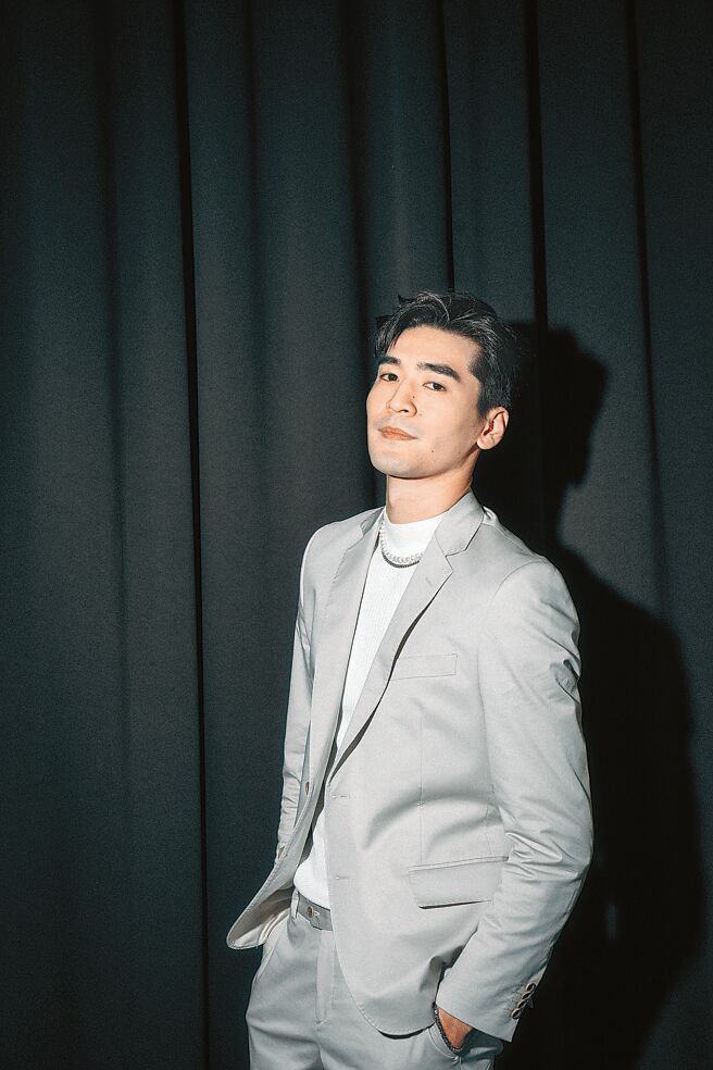 涂善存从演员跨足音乐界多了歌手身分。（佳葳娱乐提供）