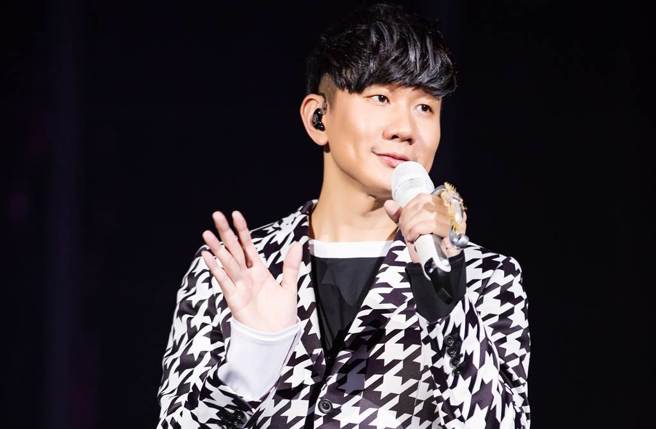 金曲歌王林俊杰遭狗仔葛斯齐爆料绯闻，立刻登上微博热搜第一名。(图／资料照)