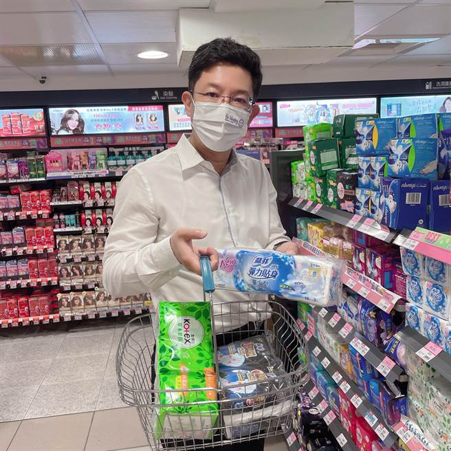 新北市議員金瑞龍推動月經平權。（金瑞龍服務處提供）