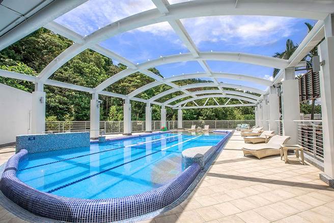 景观露天泳池。（大地酒店提供）