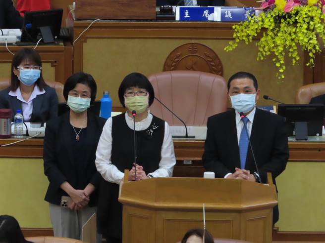 议员争取弱势家庭生育津贴与月嫂到宅併行 侯友宜允诺实行。（叶德正摄）