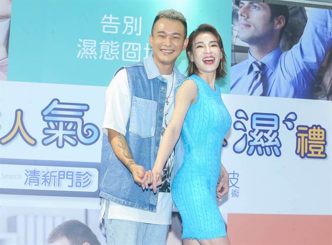 阿Ben、徐小可曾在今年四月开直播批评陈时中「一天到晚练肖话」。（粘耿豪摄）