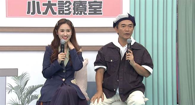 吳宗憲（右）、Sandy主持《小明星大跟班》邀來曾確診的藝人現身說法。（中天綜合台提供）