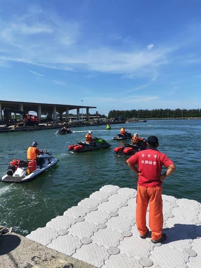 一名女子上月28日搭乘水上摩托車前往澎湖時落海，各方投入搜救。（許正義提供／張亦惠嘉縣傳真）