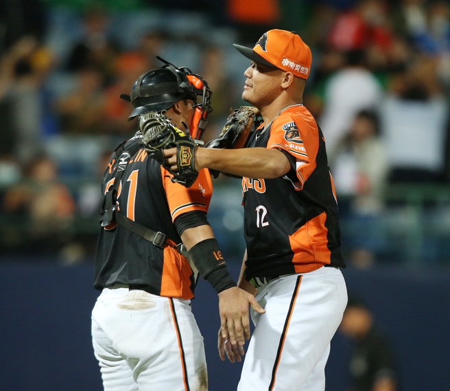 统一狮陈韵文（右）。（资料照，陈怡诚摄）