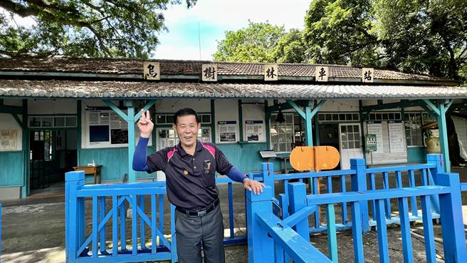 乌树林糖厂的「五分车怀旧之旅」是园区最大特色，而詹永瑞是当中最资深的驾驶员。（张毓翎摄）