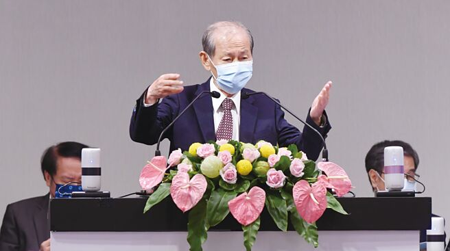 台塑化31日举行股东会，董事长陈宝郎出席主持。图／王德为