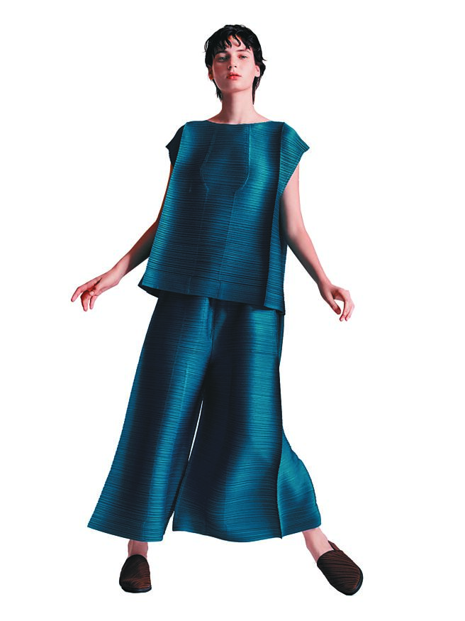 自然流动的线条是ISSEY MIYAKE最大的特色。（君梵提供）