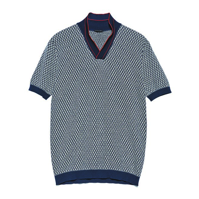 SISLEY双色立体织纹短袖针织衫，2980元。SISLEY提供）