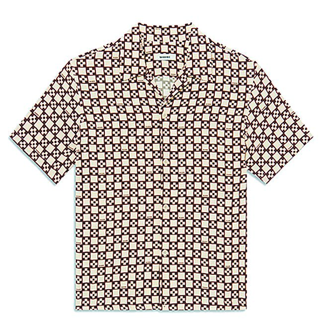 SANDRO HOMME棕色花纹衬衫，8120元。（SANDRO提供）