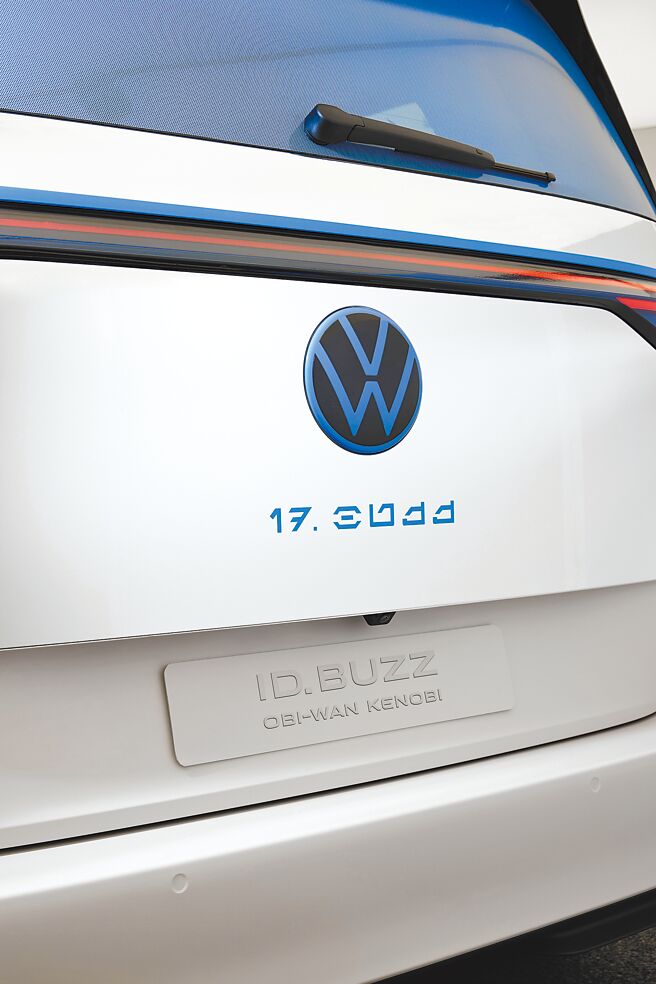 车尾的Buzz字样採用经典的《星际大战》Aurebesh字体设计。（VW提供）