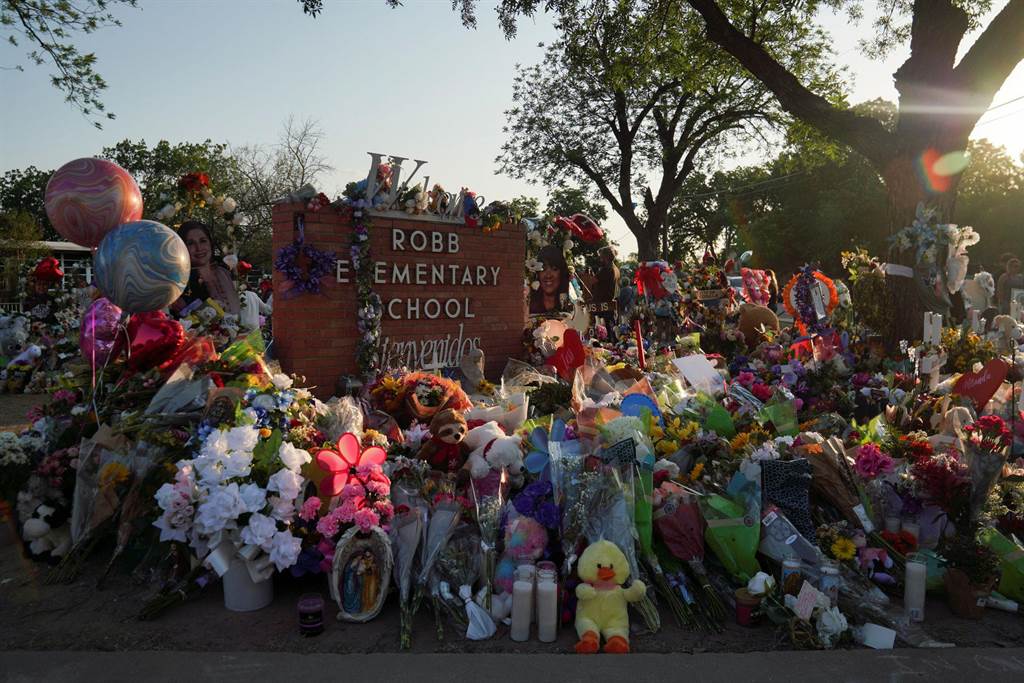 德州枪击案导致19名学童、2名教师身亡。（图／路透社）(photo:ChinaTimes)