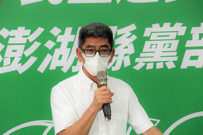 立委杨曜第4度重申，他个人完全无意愿参选本届的县长，希望党中央尽速提名党内优秀的同志。（张茂雄摄）