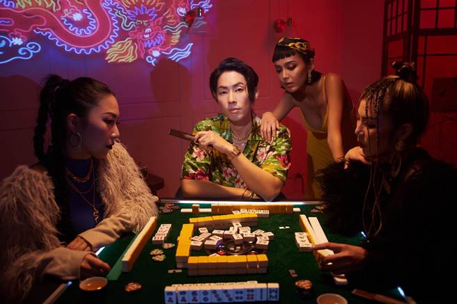 吳建豪〈It’s On〉MV曲風輕鬆可愛，還加入了許多東方元素。（環球音樂提供）