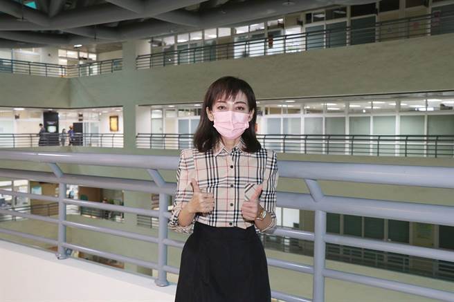 嘉义市嘉北国小新任校长侯怡如。（嘉义市政府提供／廖素慧嘉市传真）