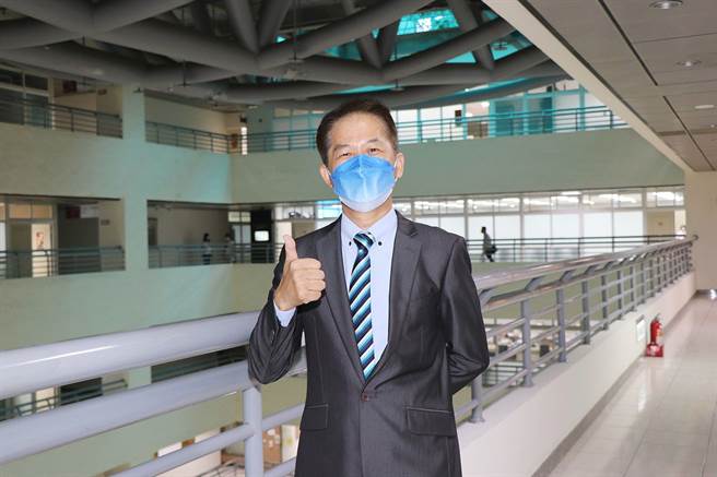 嘉义市宣信国小新任校长谢圣雅。（嘉义市政府提供／廖素慧嘉市传真）