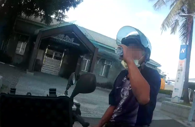 酒駕車子遭扣，豬隊友借友機車又酒駕，哀喊:新陳代謝差。(戴志揚翻攝)