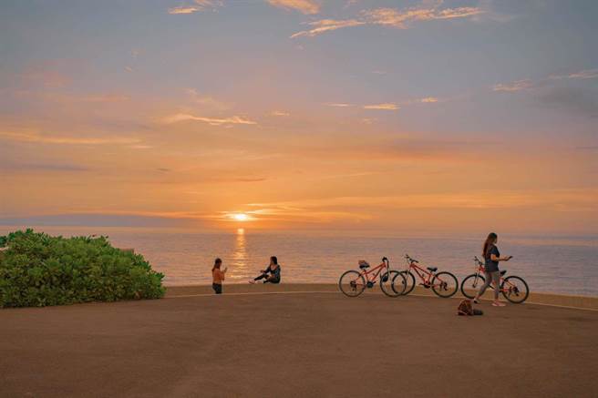 港南公园看海平台能看到绝美夕阳。（新竹市政府提供／王惠慧新竹传真）
