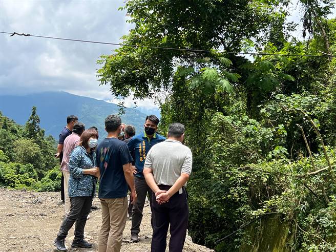 着名野营车宿圣地罗山林道，在地部落族人希望能设栅栏管制，管车不管人。（五峰乡代表会提供／邱立雅竹县传真）