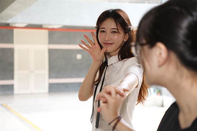 林志玲的亲和形象鼓励青春期少女更自信、勇敢、珍爱自己。（宝侨家品提供）