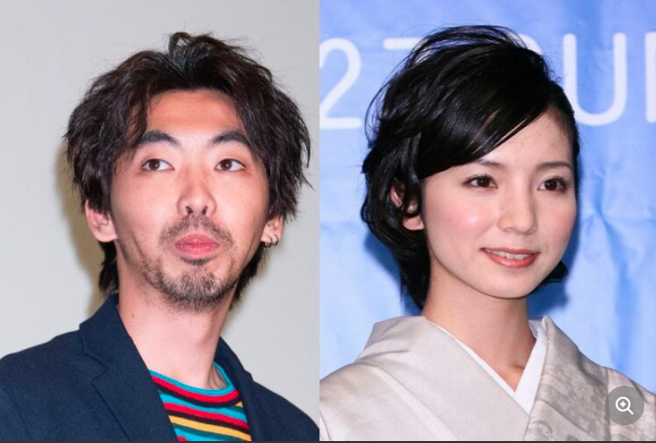 日劇男星柄本時生(左)和入來茉裡(右)2年前結婚，卻感情生變最終離婚收場。（圖／取自推特）