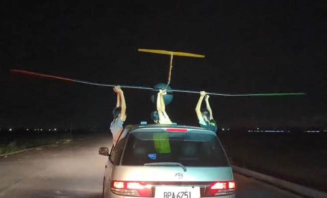 云林县虎尾科大太阳能无人机飞行逾15小时，打破全台纪录。（虎尾科技大学提供／张朝欣云林传真）