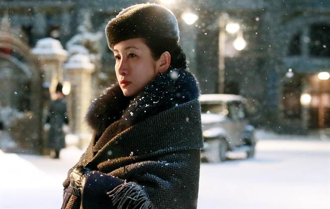 《懸崖之上》特別規劃「影展首映口碑場」將以免費索票入場的方式來回饋影迷。（兩岸電影展提供）