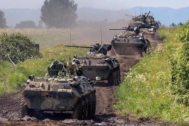 俄羅斯為填補烏克蘭前線戰力空缺，傳出正動用隸屬於訓練單位的官兵，以成立更多BTG(營級戰術群)。（示意圖／俄羅斯國防部臉書）
