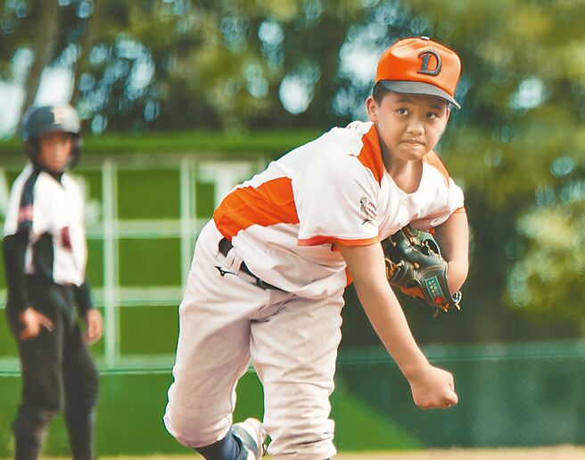 谢镇炜是中信慈善基金会「爱接棒计画」长年扶助的孩童，也是该计画第二位获得总统教育奖殊荣的孩子。（中信慈善基金会提供）