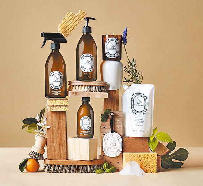 diptyque家居护理系列让我们能以更舒服惬意的方式，与家事和平共处。家居护理系列产品从850元至2100元。（10/10提供）