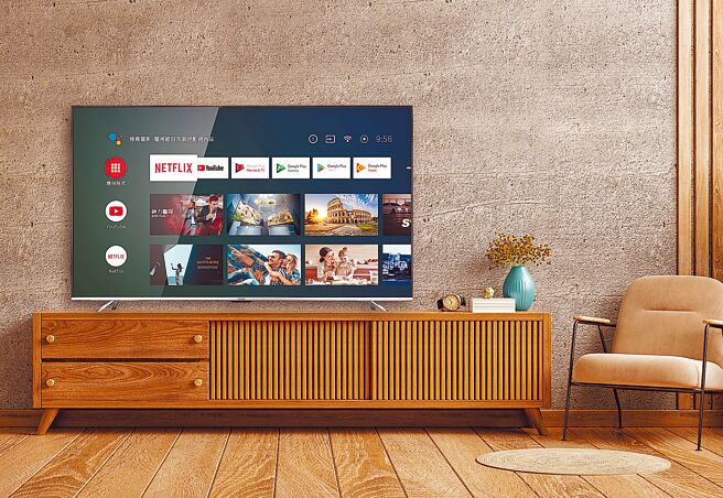 CHIMEI奇美家电旗舰机种R7系列液晶显示器，拥有4K HDR极致画质、剧院级双杜比规格，更内建串流平台、Google Play Store，更搭载最新Google Assistant智慧声控管家。（奇美家电提供）