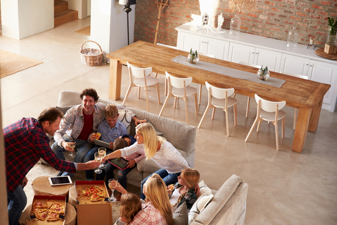 瑞典待客之道引发全球大战，许多台湾网友看傻。（图／shutterstock）