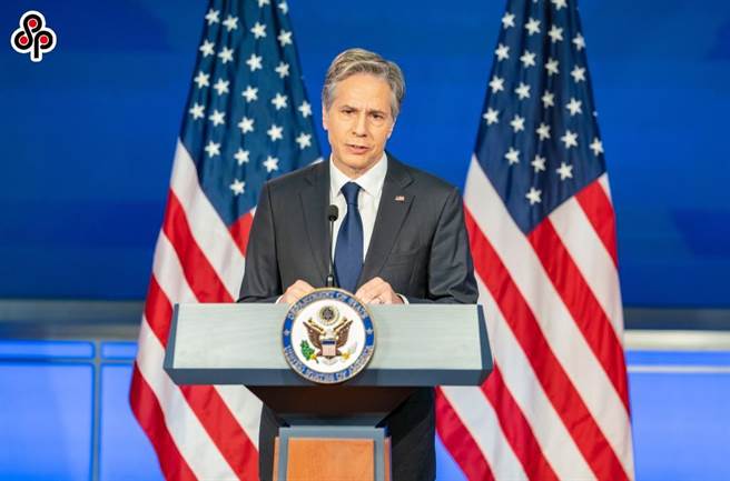 美国务院悄悄更新美台关系论述，加回不支持台独。图为美国国务卿布林肯于5月26日在乔治·华盛顿大学发表有关中国政策的演讲。（摘自美国国务院官网）