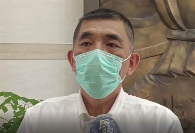 新北中和2岁童「恩恩」确诊病殁，其父和新北市府间在通话录音提供的部分未获共识，新北市消防局长黄德清今天亲上火线解释。（新北市消防局提供／李奇叡新北传真）