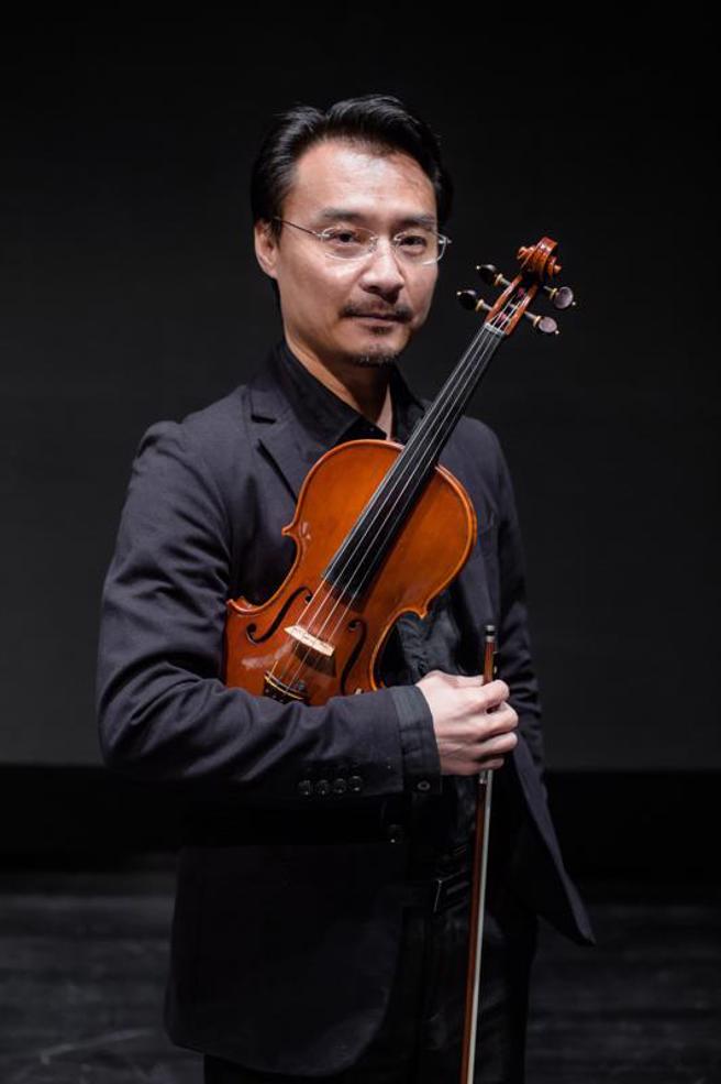 「梁山伯与祝英台」小提琴协奏曲自从1959年问世以来，已成国乐世界最具知名度的一首小提琴协奏曲，台北市立国乐团邀小提琴家薛志璋合作，重新诠释这首凄美经典。（图/ 中央社）