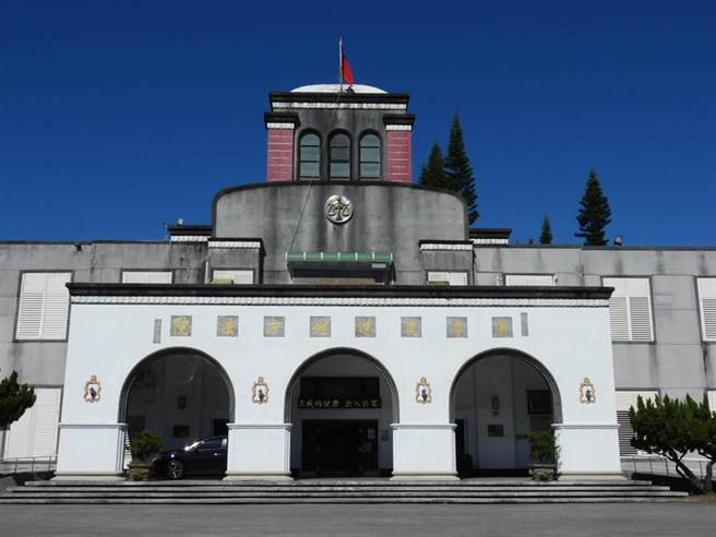 51岁罗姓男子2019年起以「志工」名义担任花莲多所小学的篮球队教练，相继对17名未满12岁的学生强制猥亵、性侵得逞，花莲地方法院依妨害性自主、强制猥亵、儿童及少年性剥削防制条例等罪嫌，判处有期徒刑合计高达236年又10个月，合议庭量处法定最重上限执行30年，全案可上诉。（资料照）