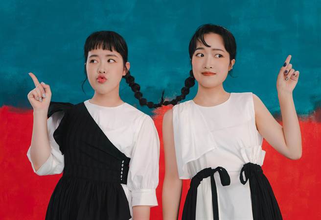 彤温岑二重唱将新歌〈我的爸爸妈妈〉献给父母亲。（大赏门文化提供）