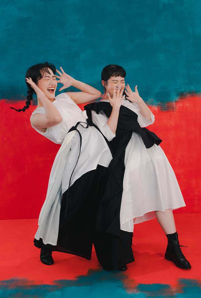 彤温岑二重唱将新歌〈我的爸爸妈妈〉献给父母亲。（大赏门文化提供）